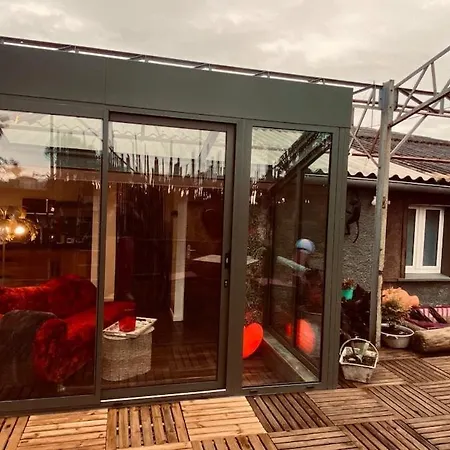 Дом отдыха Avec Duo Et Piscine Semussac